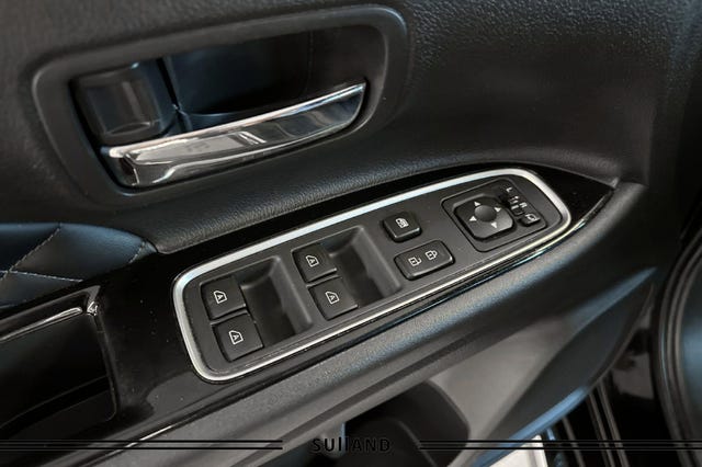 2020 MITSUBISHI OUTLANDER - 24