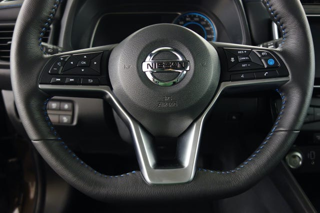 2020 NISSAN LEAF - 10