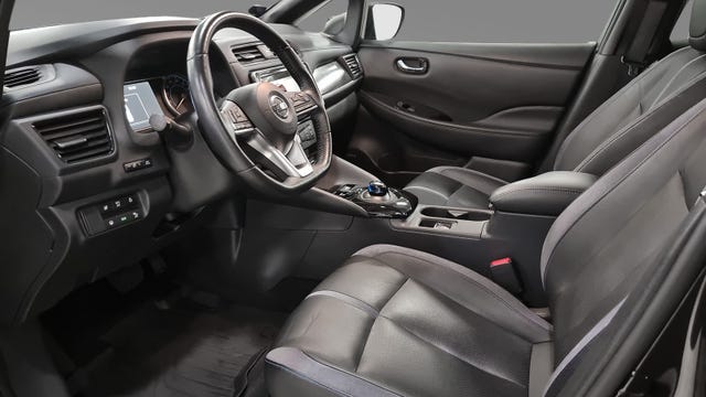 2018 NISSAN LEAF - 15