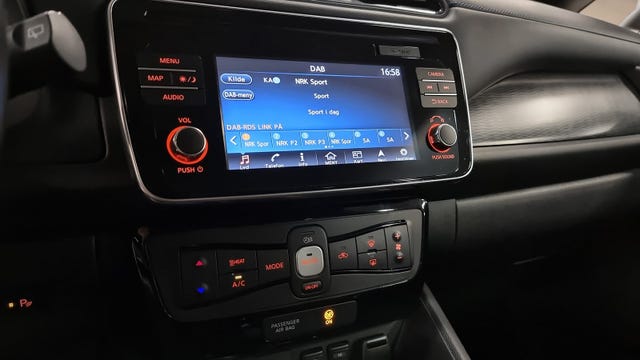 2018 NISSAN LEAF - 19