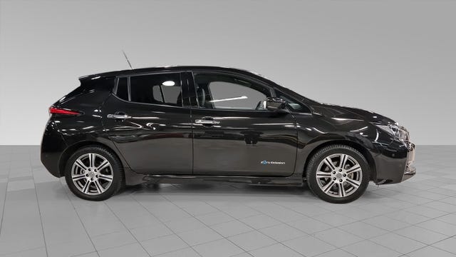 2018 NISSAN LEAF - 11