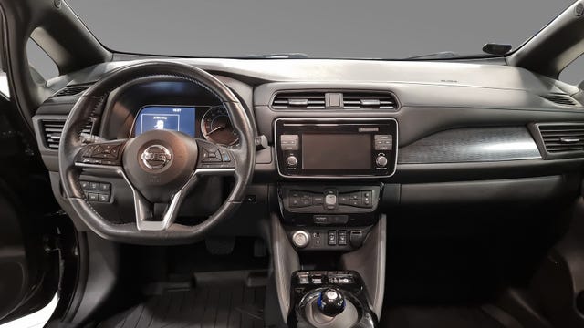 2018 NISSAN LEAF - 17