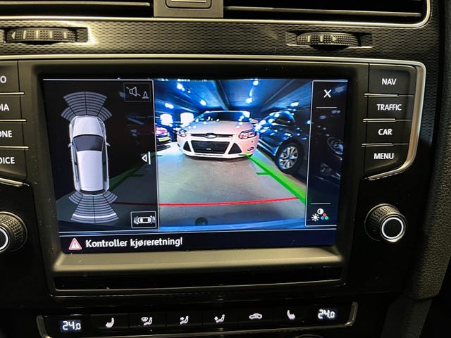2015 VOLKSWAGEN GOLF - 25