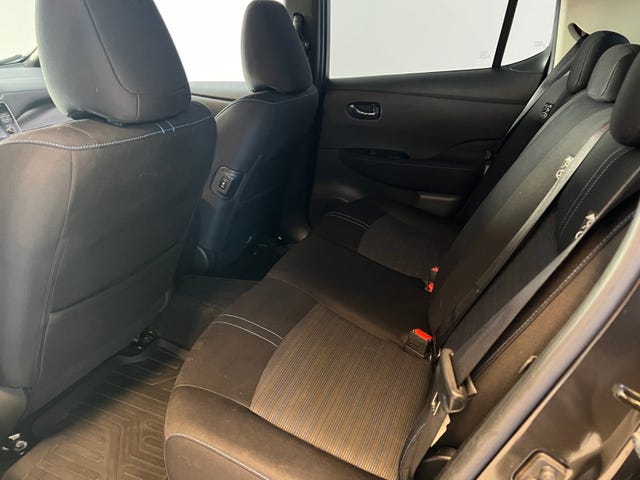 2018 NISSAN LEAF - 17