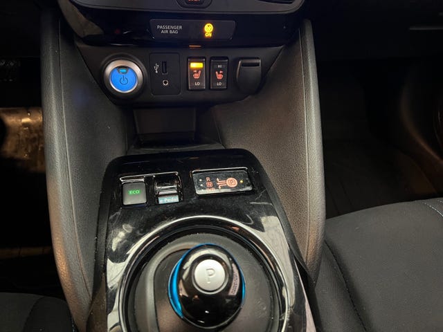 2018 NISSAN LEAF - 14