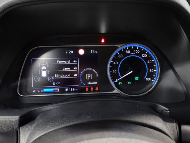 2018 NISSAN LEAF - 11