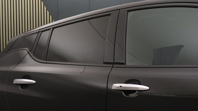 2018 NISSAN LEAF - 12