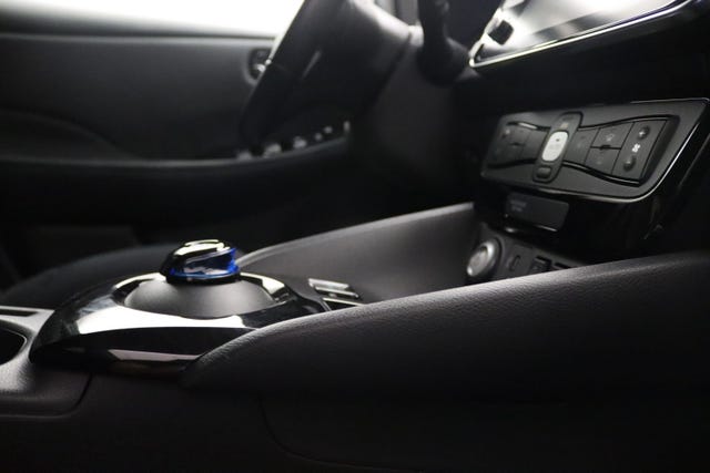 2018 NISSAN LEAF - 26