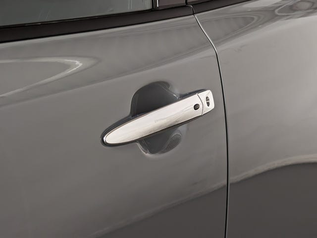 2022 NISSAN LEAF - 8
