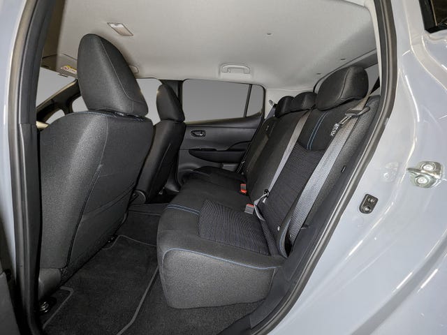 2022 NISSAN LEAF - 13