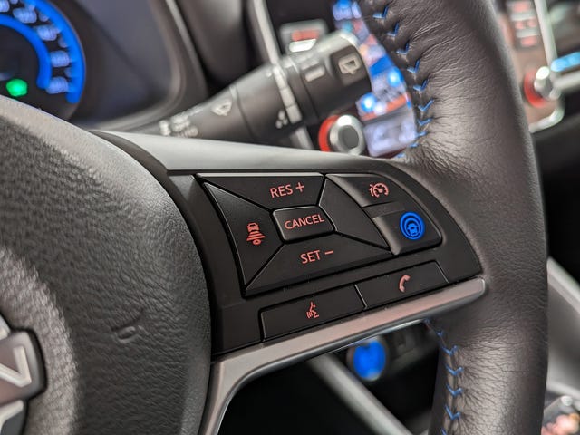 2022 NISSAN LEAF - 19