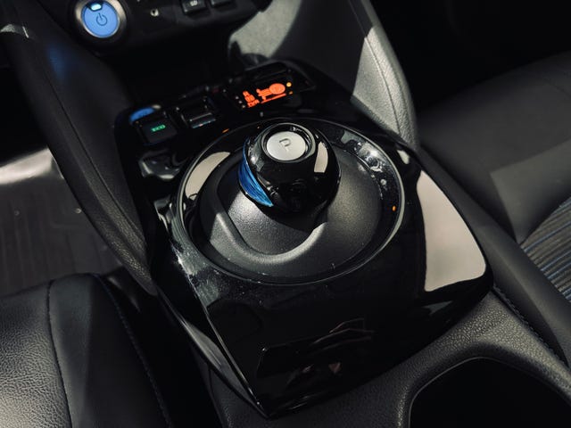 2018 NISSAN LEAF - 20