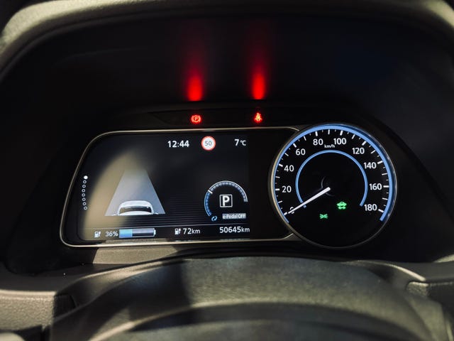 2018 NISSAN LEAF - 19