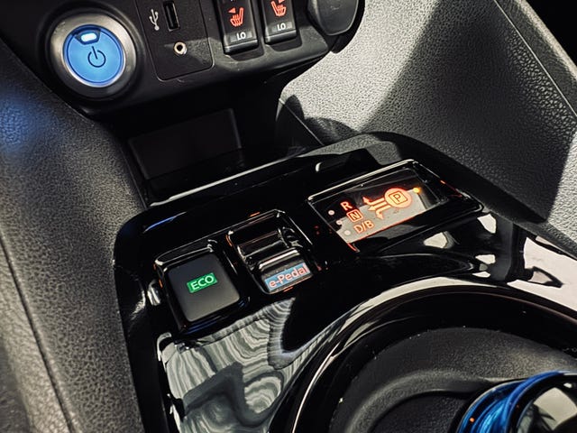 2018 NISSAN LEAF - 21