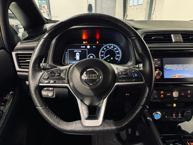 2018 NISSAN LEAF - 16