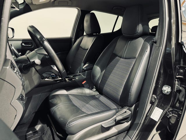 2018 NISSAN LEAF - 12
