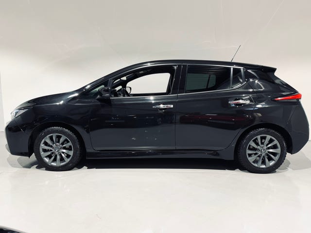 SJNFAAZE1U0006106 2018 NISSAN LEAF-5