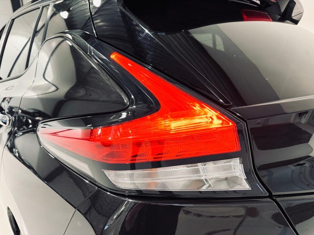 2018 NISSAN LEAF - 8