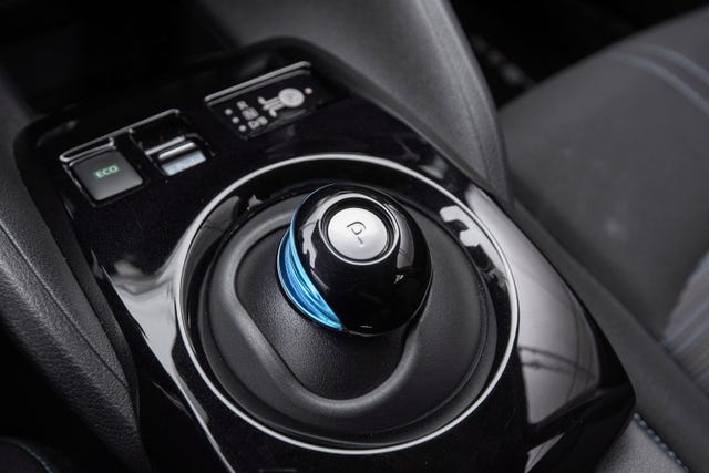 2022 NISSAN LEAF - 13