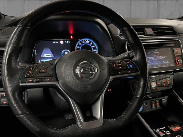 2018 NISSAN LEAF - 11