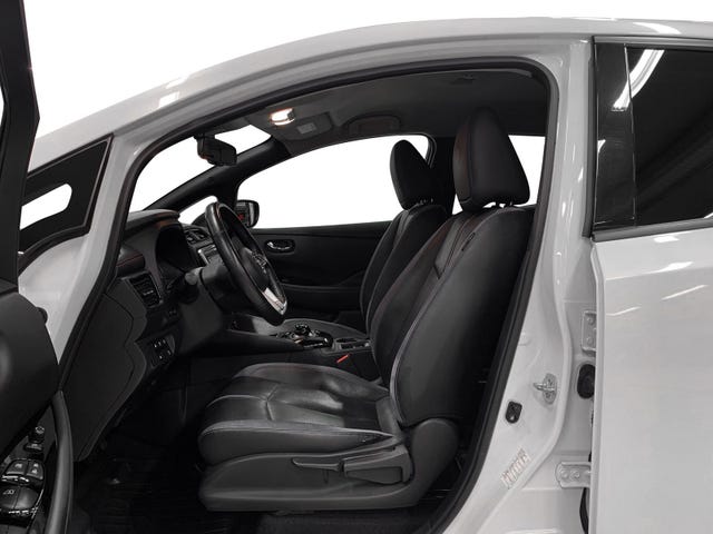 SJNFAAZE1U0022997 2018 NISSAN LEAF-4