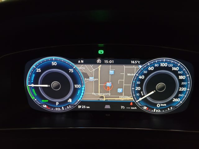 2018 VOLKSWAGEN GOLF - 28