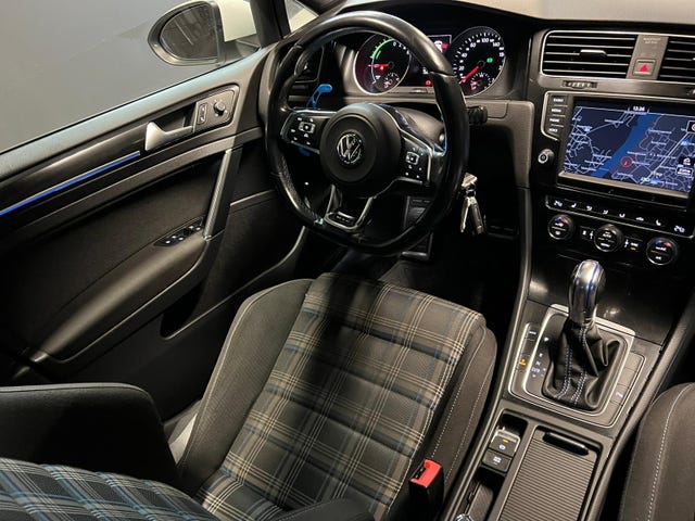 2015 VOLKSWAGEN GOLF - 34