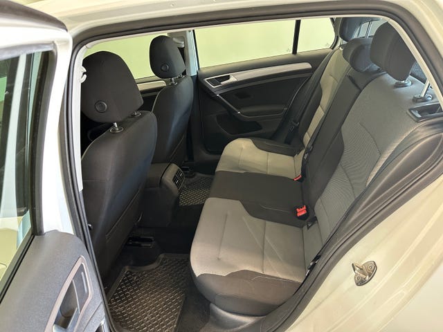 2015 VOLKSWAGEN GOLF - 16