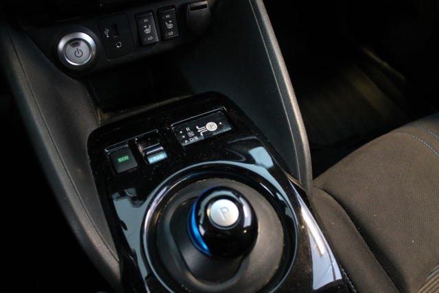 2018 NISSAN LEAF - 15