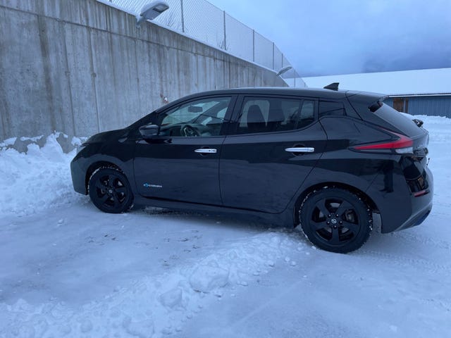 2020 NISSAN LEAF - 25