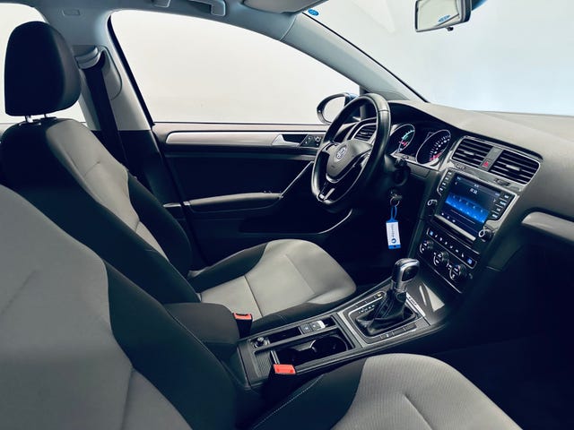 2015 VOLKSWAGEN GOLF - 8