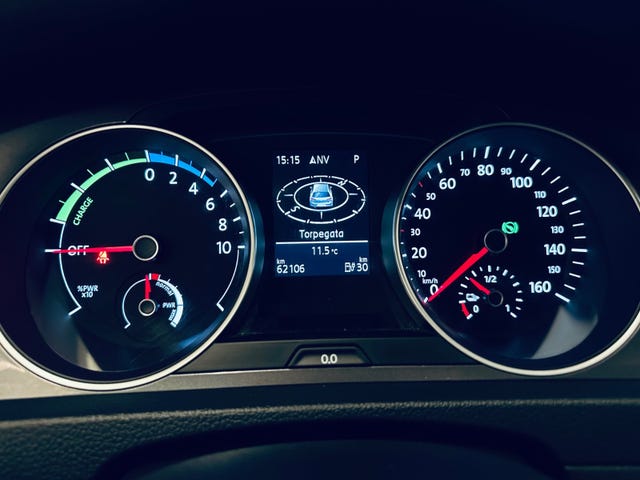 2015 VOLKSWAGEN GOLF - 14