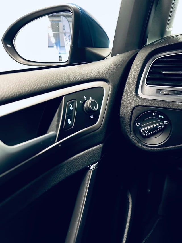 2015 VOLKSWAGEN GOLF - 16
