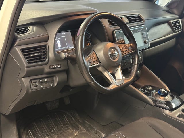 2018 NISSAN LEAF - 9