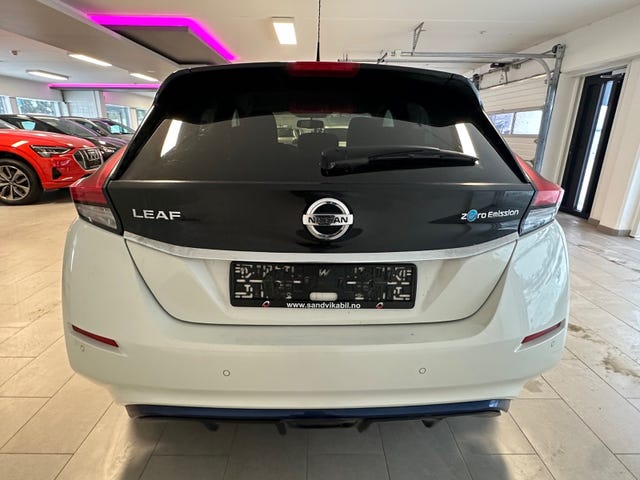 SJNFAAZE1U0002752 2018 NISSAN LEAF-5