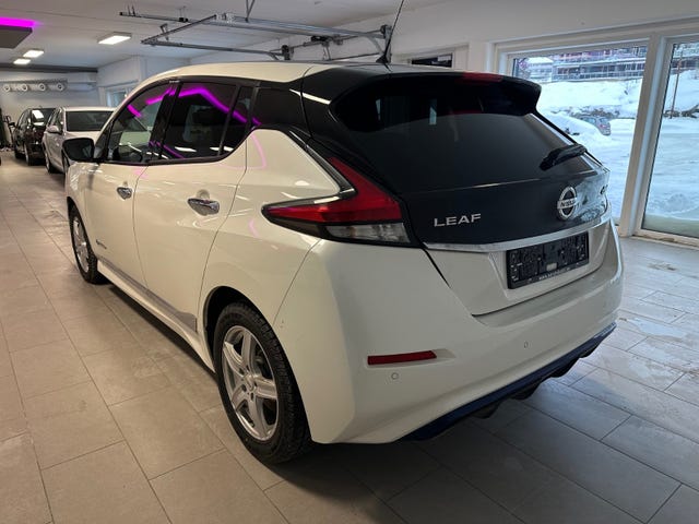 SJNFAAZE1U0002752 2018 NISSAN LEAF-4