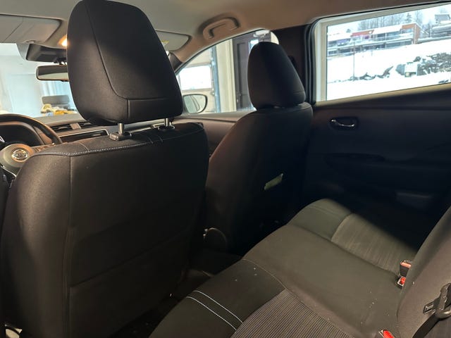 2018 NISSAN LEAF - 12