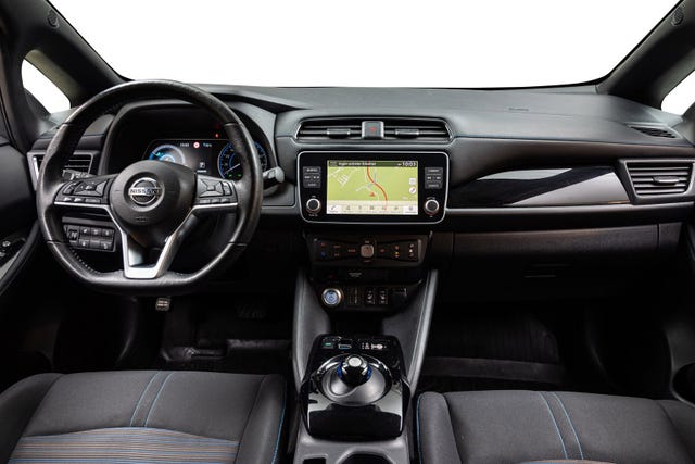 2021 NISSAN LEAF - 11