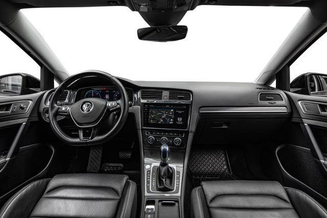 2018 VOLKSWAGEN GOLF - 16