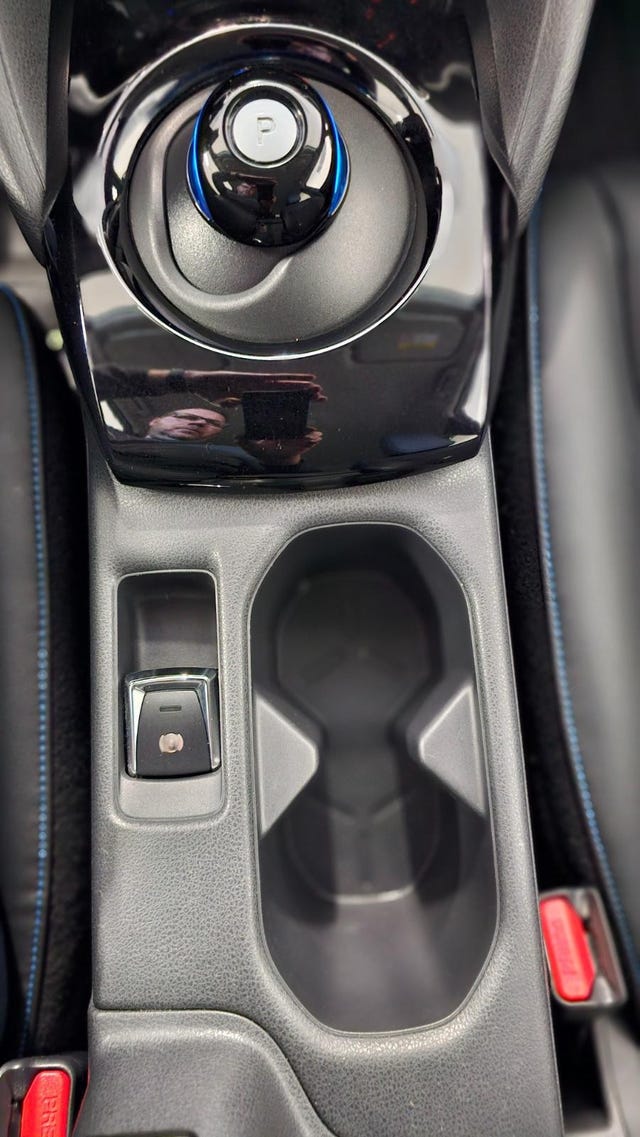 2020 NISSAN LEAF - 26