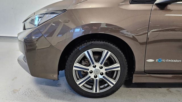 2020 NISSAN LEAF - 7