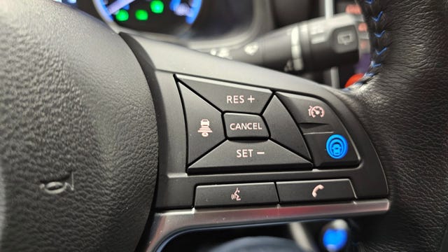2020 NISSAN LEAF - 23