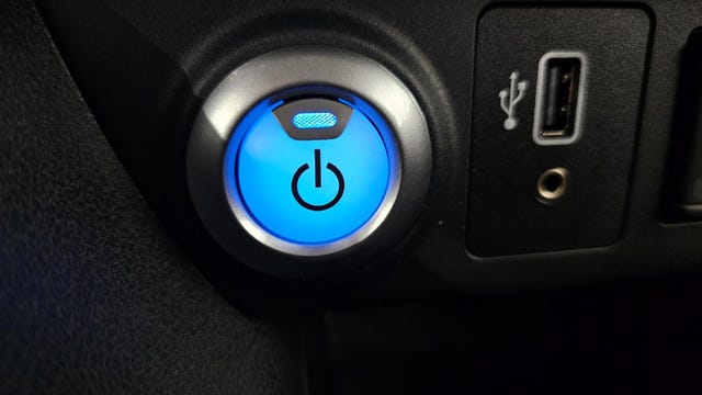 2020 NISSAN LEAF - 30