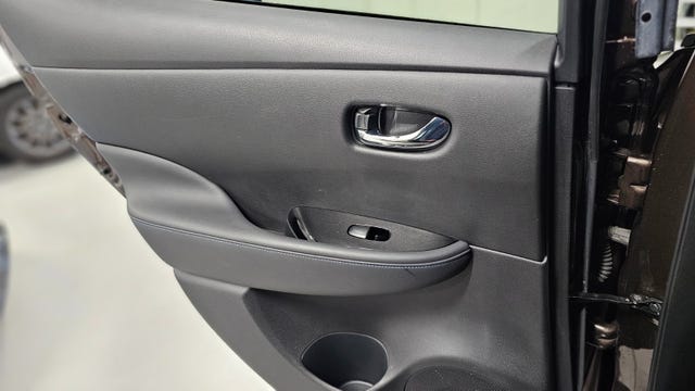 2020 NISSAN LEAF - 17