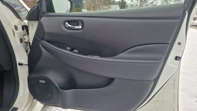 2018 NISSAN LEAF - 42