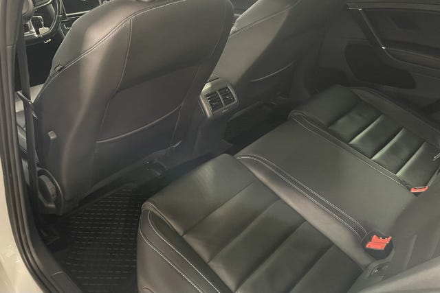 2015 VOLKSWAGEN GOLF - 16