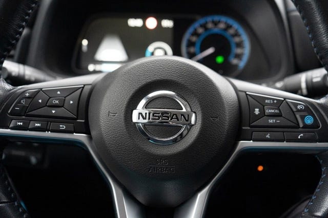 2018 NISSAN LEAF - 17
