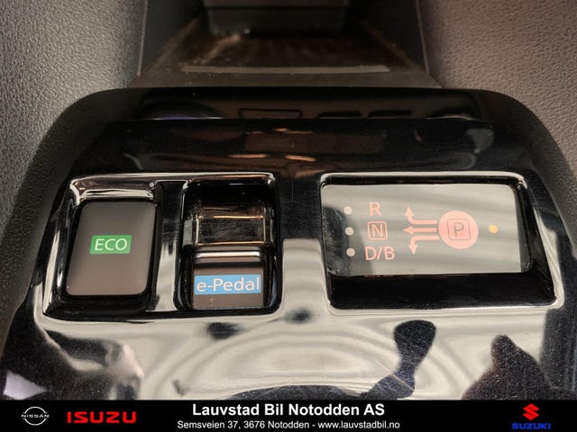 2021 NISSAN LEAF - 24