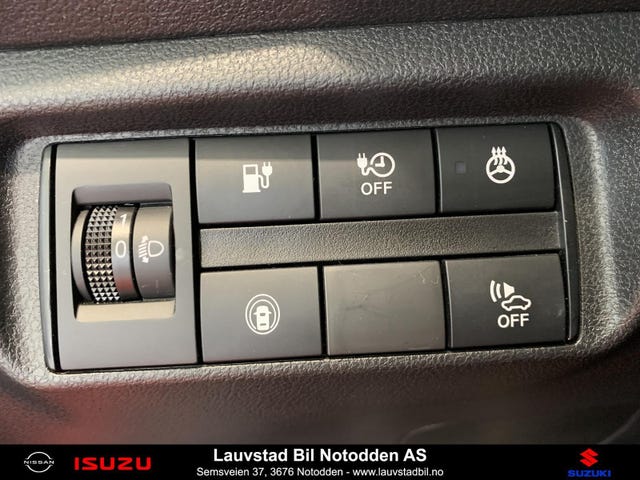 2021 NISSAN LEAF - 33