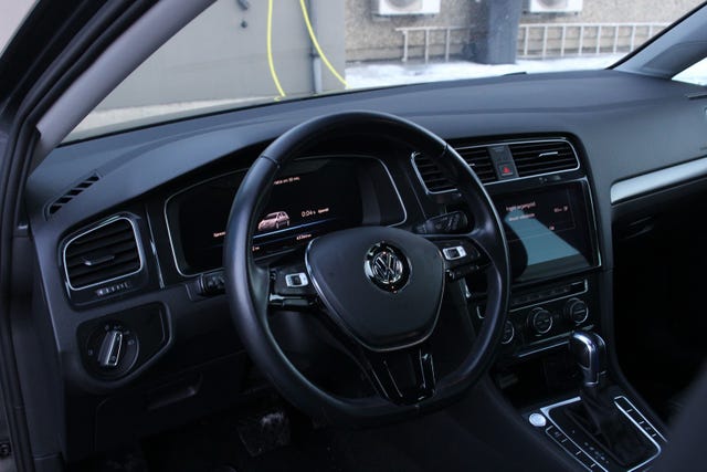 2018 VOLKSWAGEN GOLF - 9